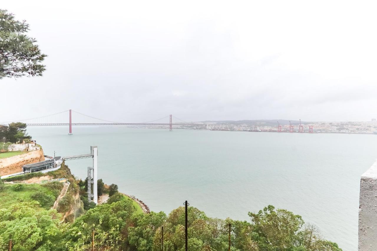 Vita Portucale ! Cacilhas River View Αλμάδα Εξωτερικό φωτογραφία